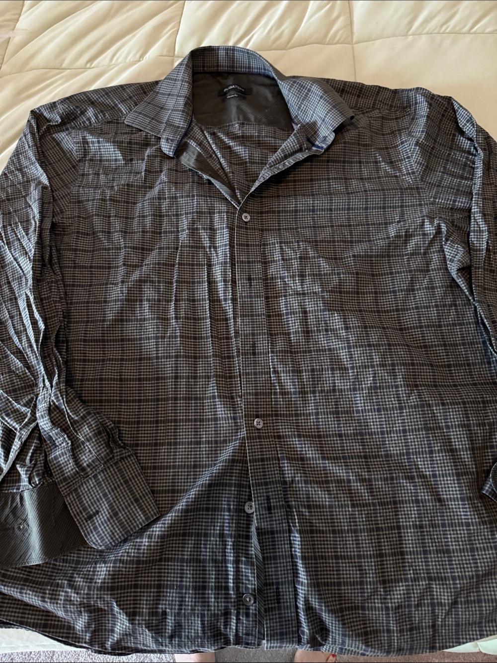 #0104 - Bugatchi Men's Button-Up Plaid Shirt in Black and Gray